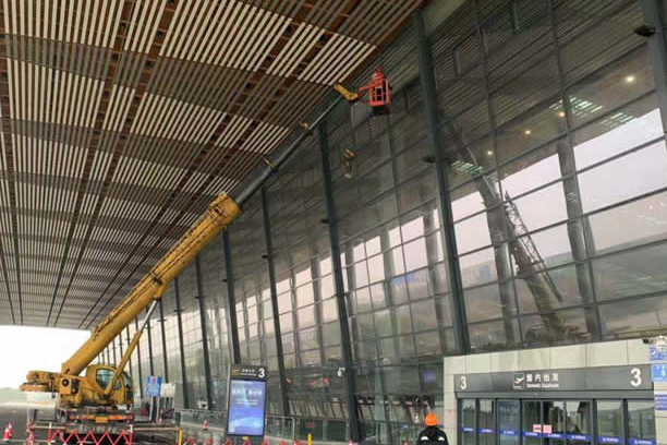 石景山玻璃幕墙维护和保养